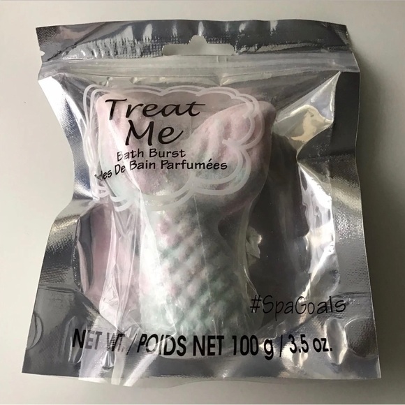 Mermaid Tail Bath Bombs SET OF 2 Spa Bath Fizzy Shimmering Pastel Pair Relax NEW - Picture 3 of 7